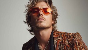 Cool Man with Orange Sunglasses 4K Desktop Wallpaper