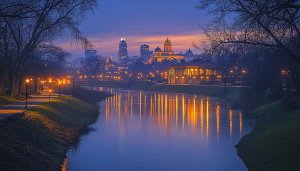 Omaha Nebraska Skyline Twilight River Reflections 4K Mobile Wallpaper